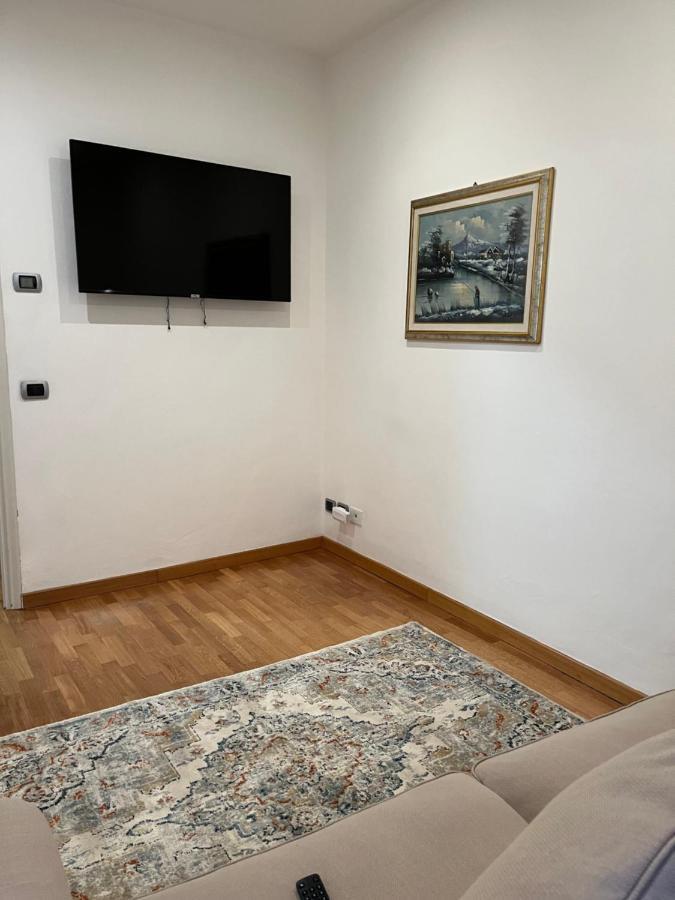 Frida Apartment เวียเรจโจ ภายนอก รูปภาพ